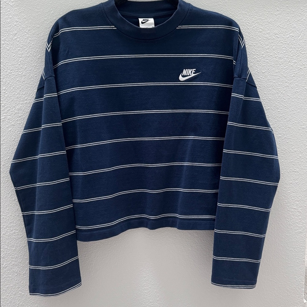 Nike Women’s Long Sleeve Loose Fit Top Navy White Stripes Size Small - Picture 6 of 6